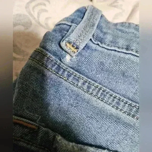 Kancan light wash distressed skinny jeans! - Picture 2 of 8